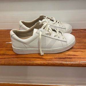 Vionic white sneakers